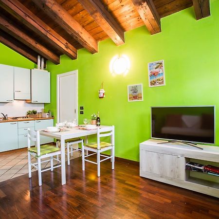 Gardappartamenti Carducci City Centre Desenzano del Garda Ngoại thất bức ảnh