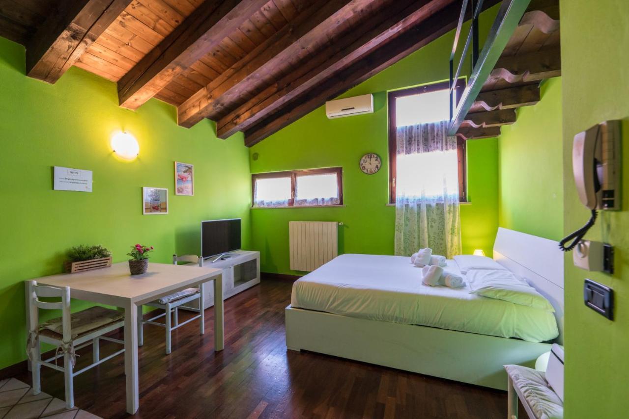 Gardappartamenti Carducci City Centre Desenzano del Garda Ngoại thất bức ảnh