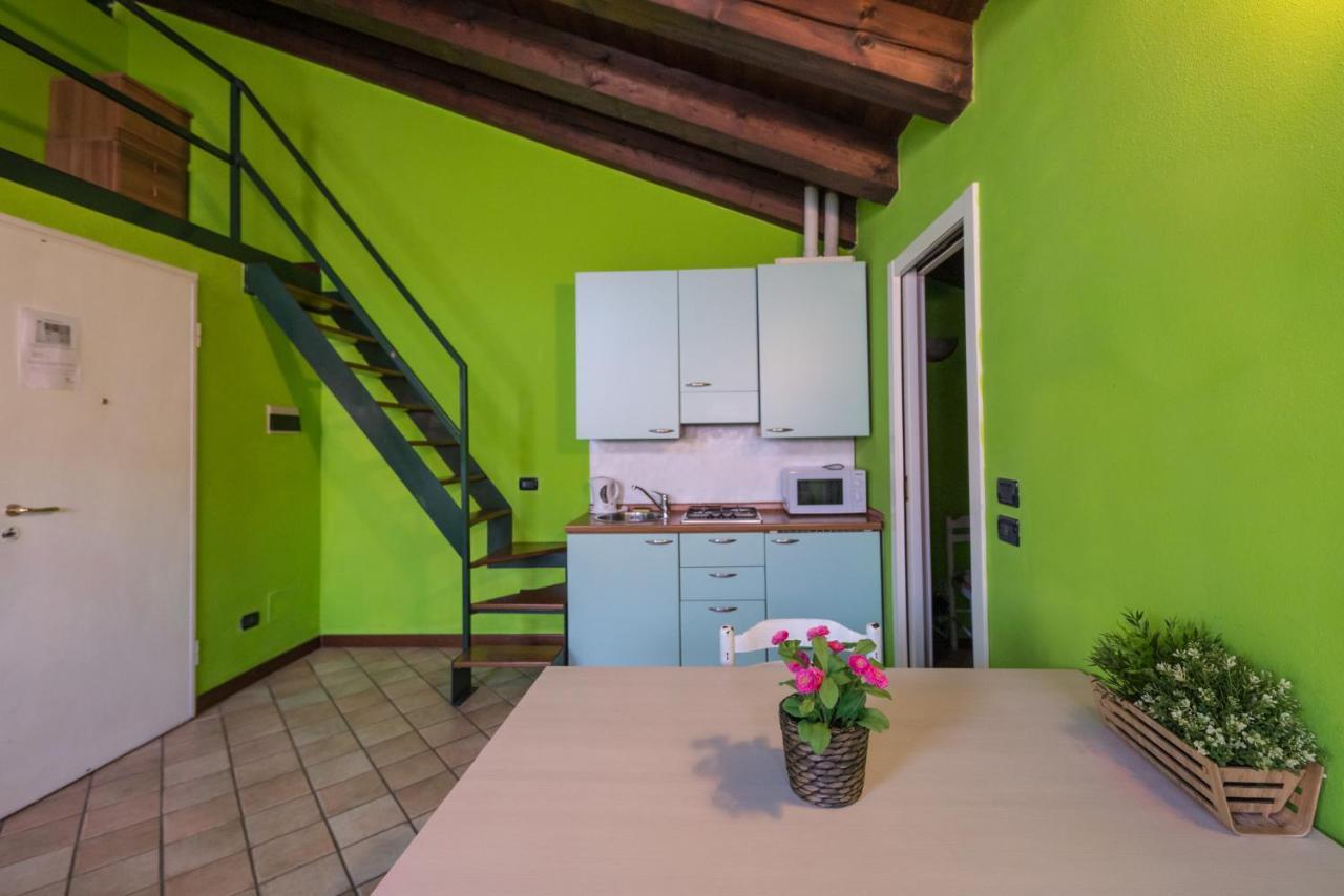 Gardappartamenti Carducci City Centre Desenzano del Garda Ngoại thất bức ảnh