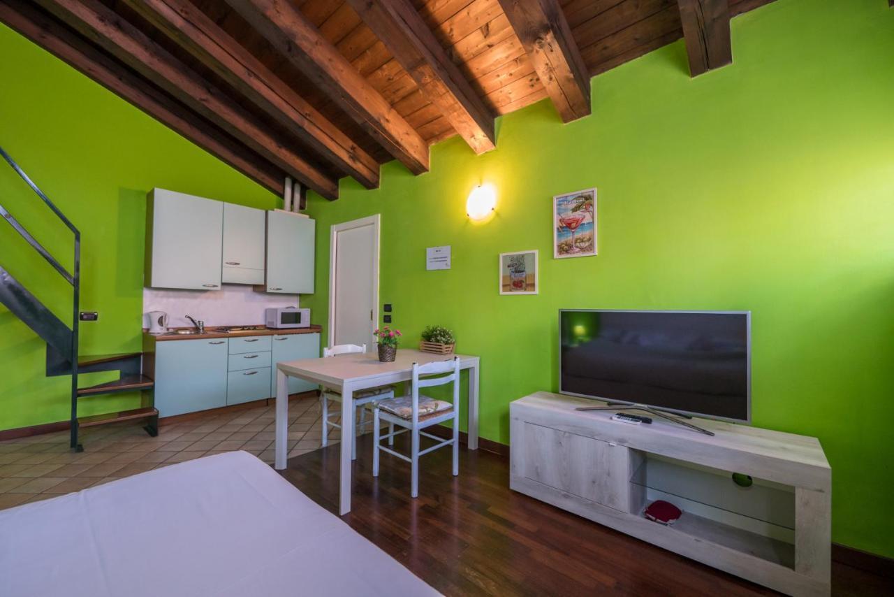 Gardappartamenti Carducci City Centre Desenzano del Garda Ngoại thất bức ảnh